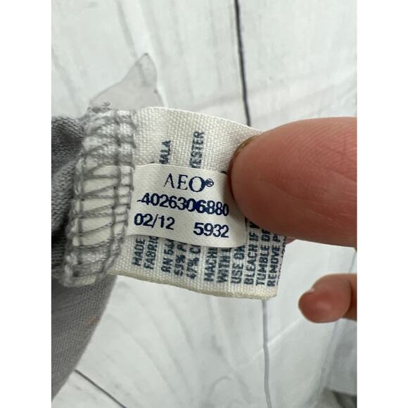 American Eagle AEO MEDIUM Gray Burnout Polka Dot Run Wild Crop Top Tee - Picture 8 of 8